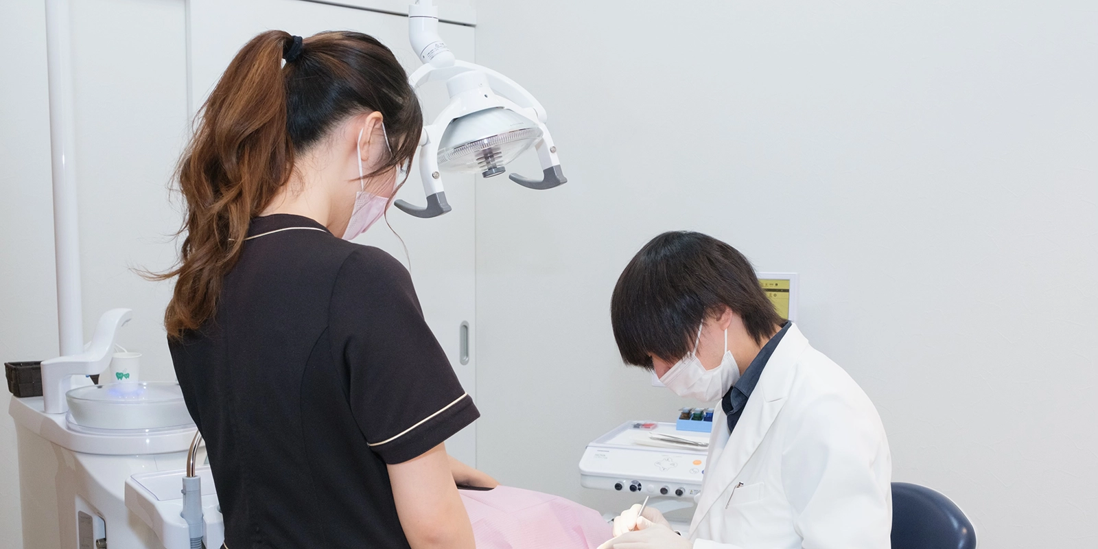 当院のインプラント治療は経験豊富な口腔外科部長と理事長が担当します